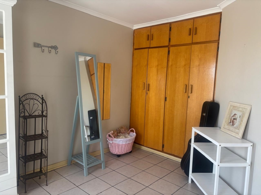 2 Bedroom Property for Sale in Heuwelsig Free State
